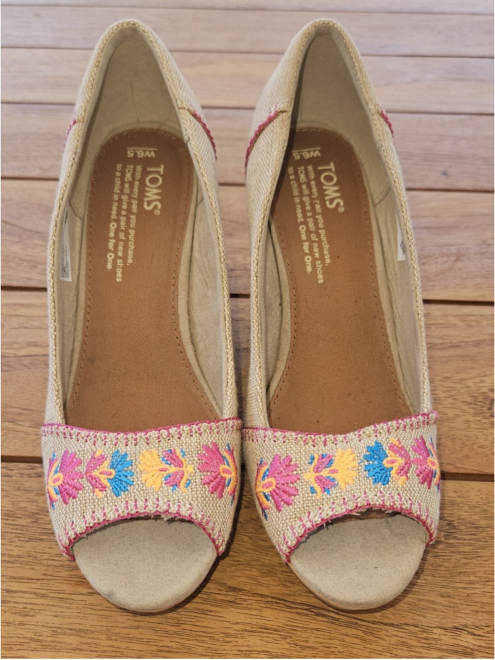 TOMS Stella Natural Burlap Floral Embroidered Wedge Sandals - Size 6.5